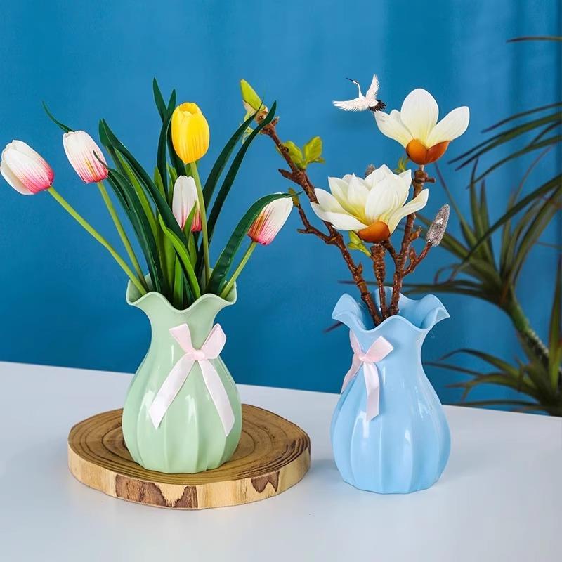 Nordic minimalist plastic art vase, suitable for holding wat