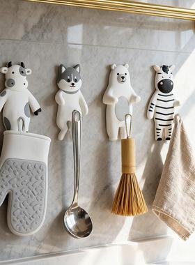 Animal-themed hooks for bedroom walls, cute cartoon style, s