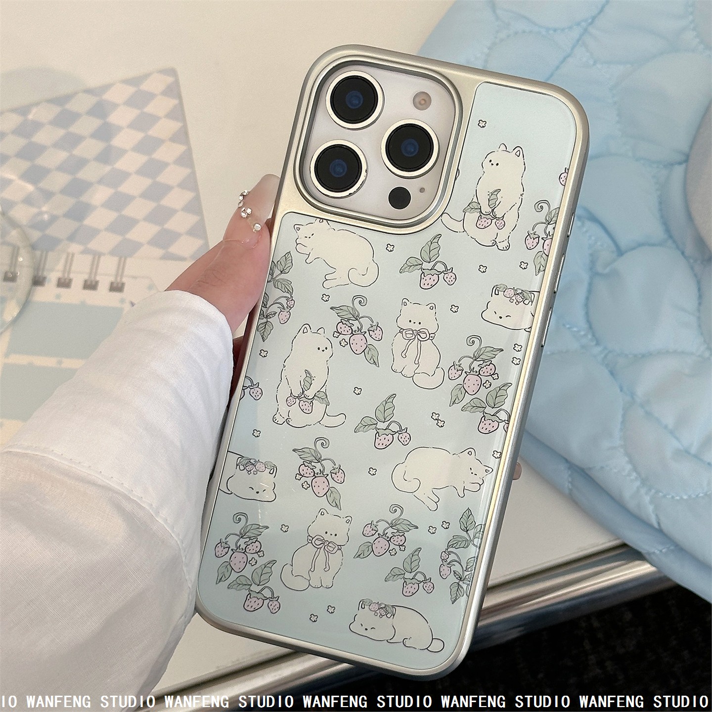 草莓小猫咪适用16promax手机壳苹果iphone15滴胶13韩系卡通11电镀