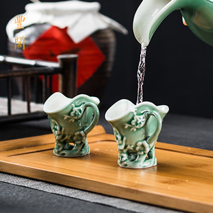 陶瓷酒杯酒具酒柜摆件白酒杯梅花盏酒盏主人杯品酒杯子黄烈酒单杯