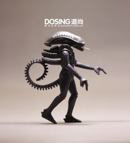 小号异形外星人关节可动手办摆件