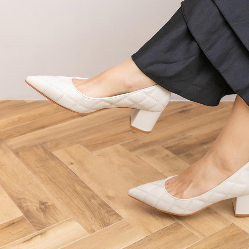 RANDA 春夏新款菱格纹尖头粗跟女单鞋 EP11575