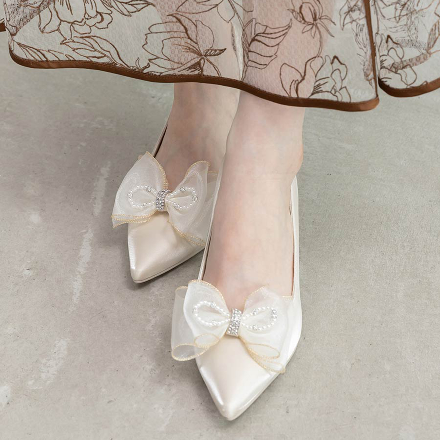 RANDA 26春季新款蝴蝶结可拆卸甜美休闲织物尖头高跟鞋女 MP37004