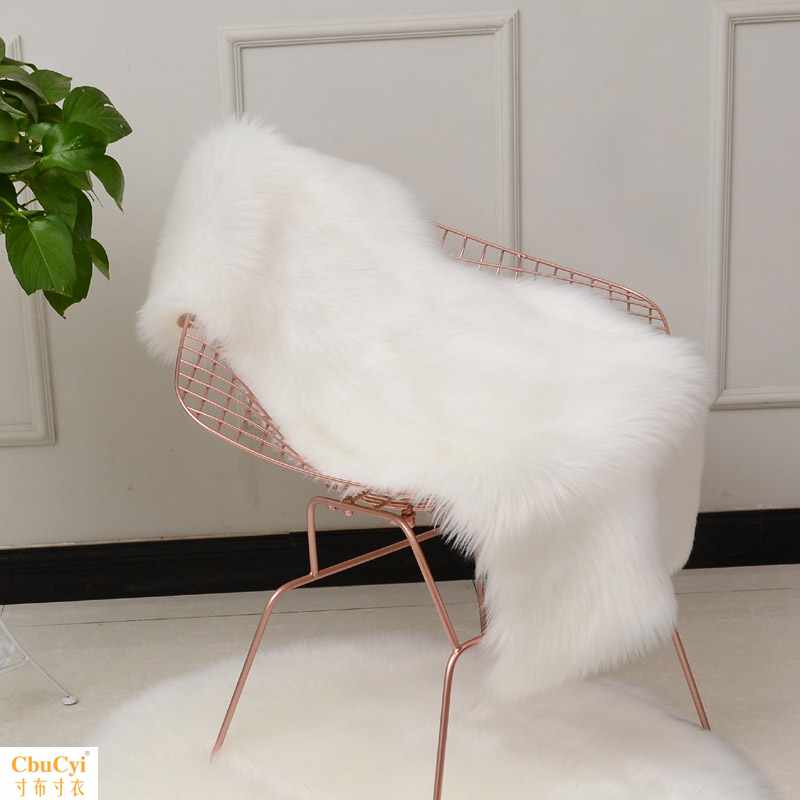 长毛绒主播椅子装饰毯铁艺镂空椅百搭毛毛毯子拍照白色背景装饰毯在类目 居家布艺, 地毯中 - 来自Buy2taobao.com提供专业的淘宝代购服务