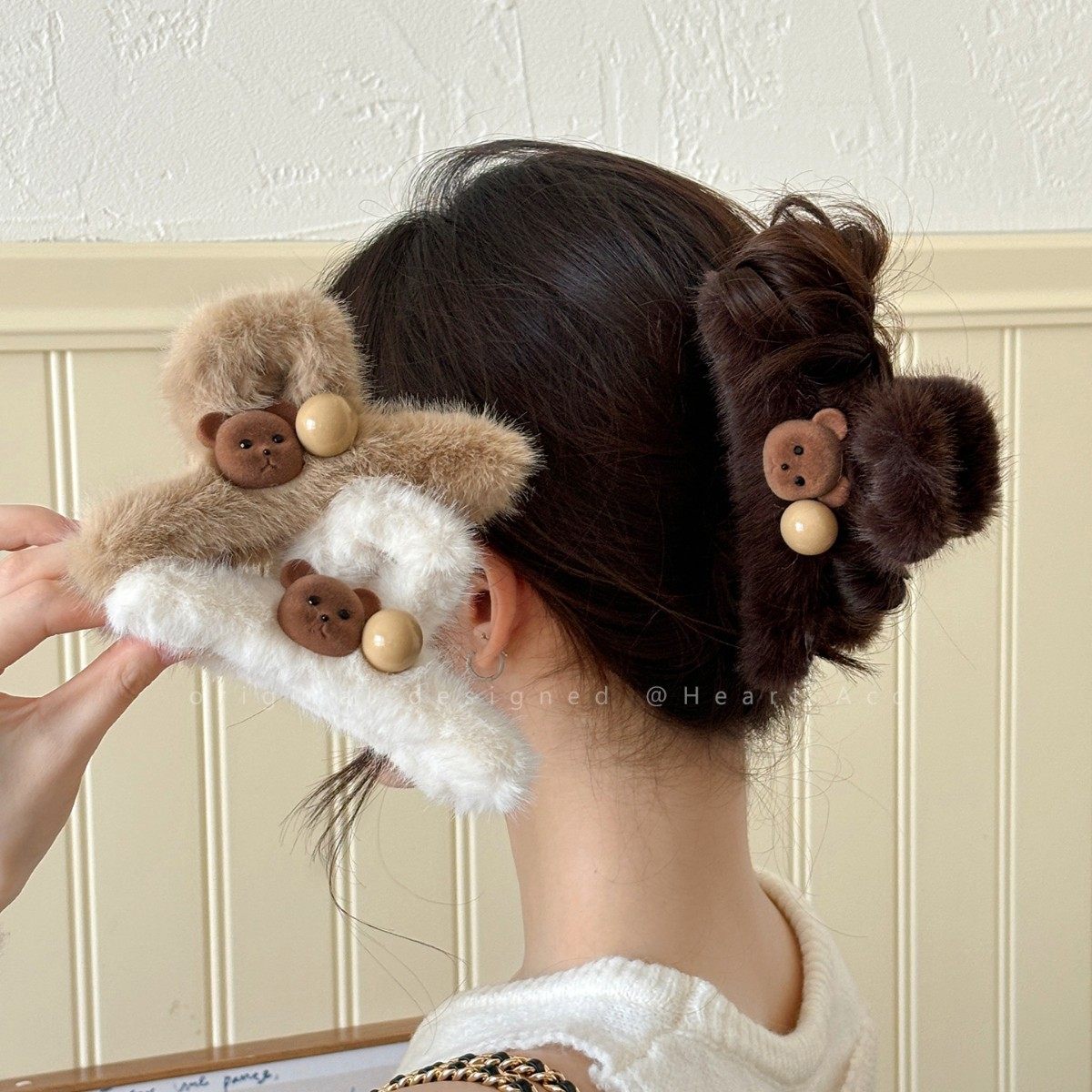 可爱毛绒小熊抓夹女款韩系秋冬高级感发夹发量多后脑勺鲨鱼夹头饰,饰品/流行首饰/时尚饰品新,民族风发饰,淘宝优惠券,粉丝福利购,淘宝优惠卷