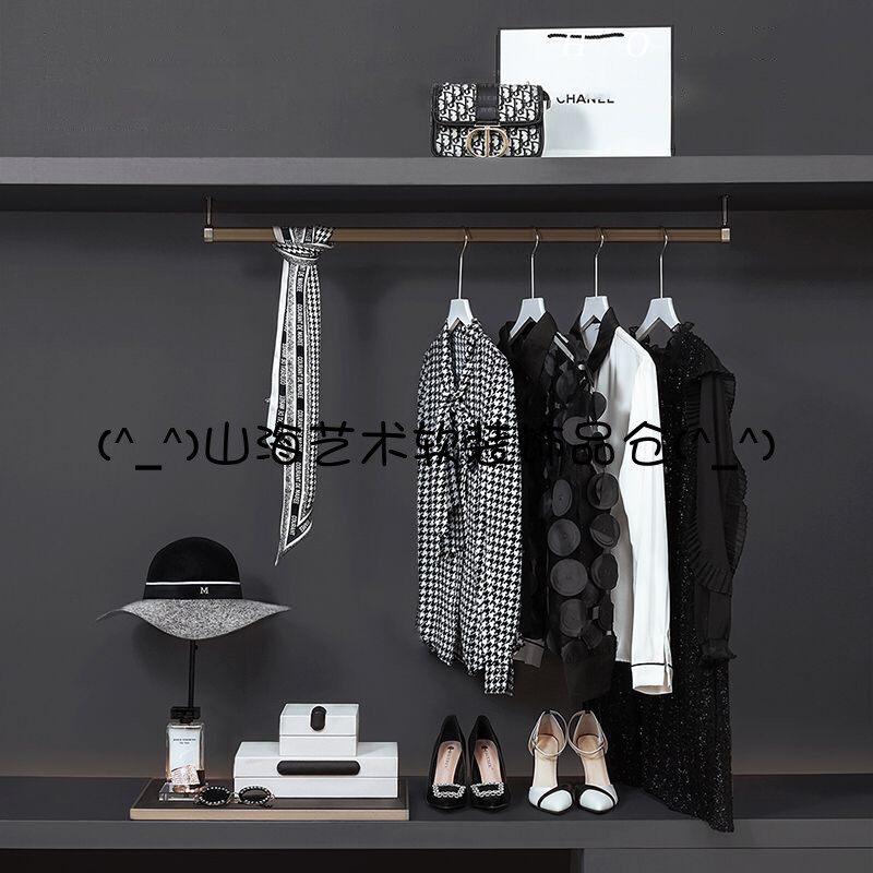 小香风样板房衣帽间高级服饰梳妆台展厅软装饰品艺术摆件组合道具