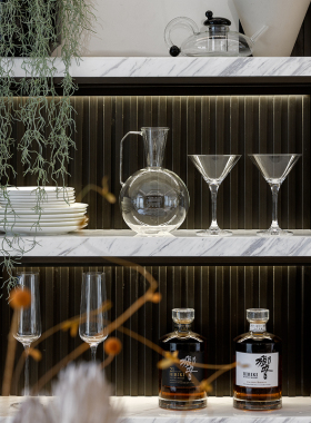 样板间收纳厨房真红酒洋酒酒柜酒杯道具摆件日式清酒展厅陈列摆