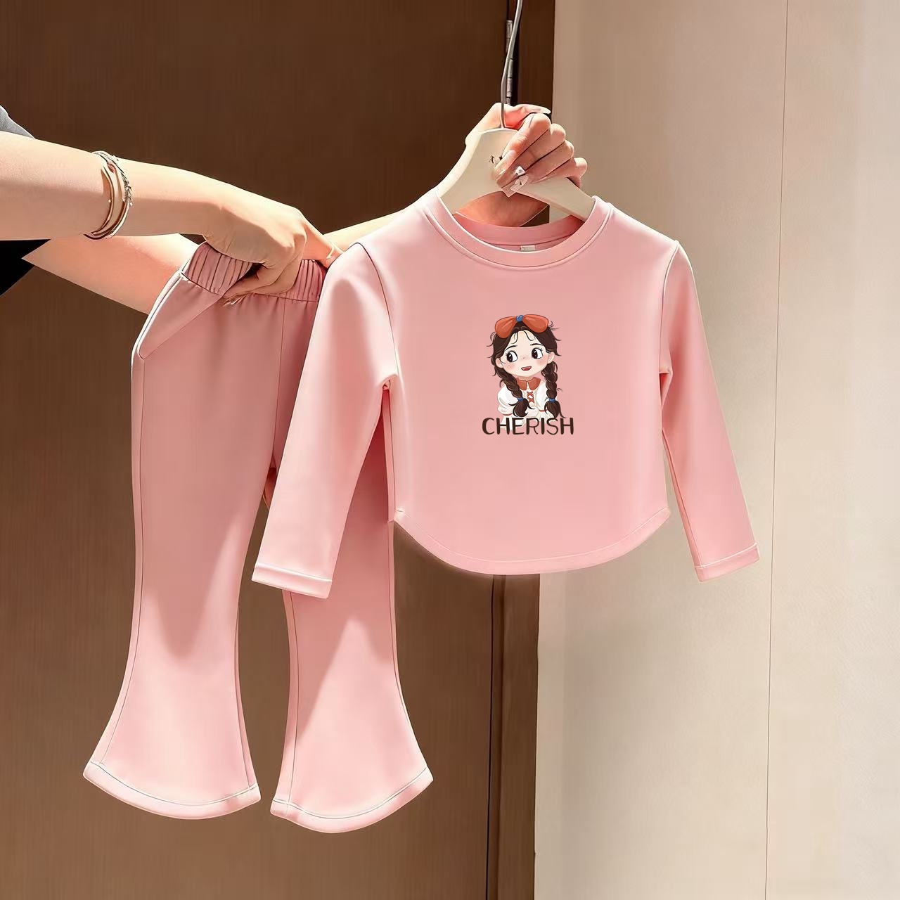 女童长袖套装春秋季新款洋气卡通打底衫宝宝休闲百搭薄款喇叭长裤