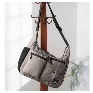 樱子日本购MonoMax附CAPTAIN STAG时尚潮流轻便斜挎包饺子包潮包