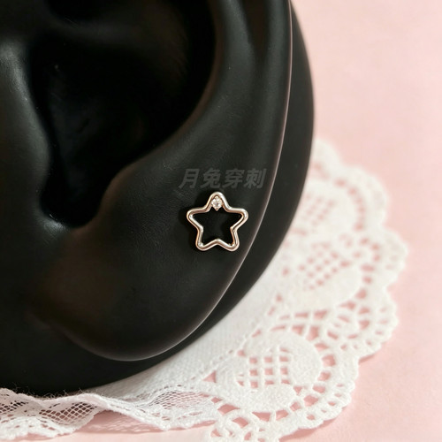 F136钛合金镂空五角星耳钉