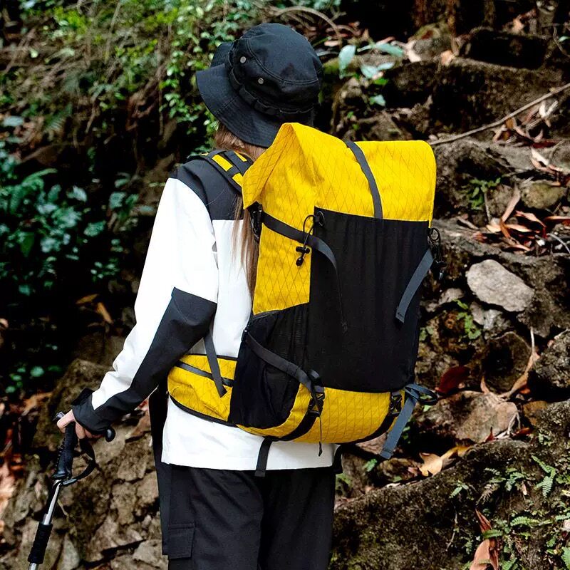 户外登山包40L可扩容量旅行轻量化防刮防水卷口男女运动双肩背包