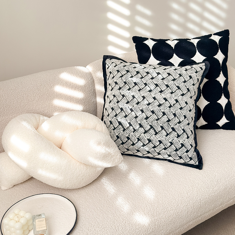 北欧ins扭扭条沙发抱枕靠垫