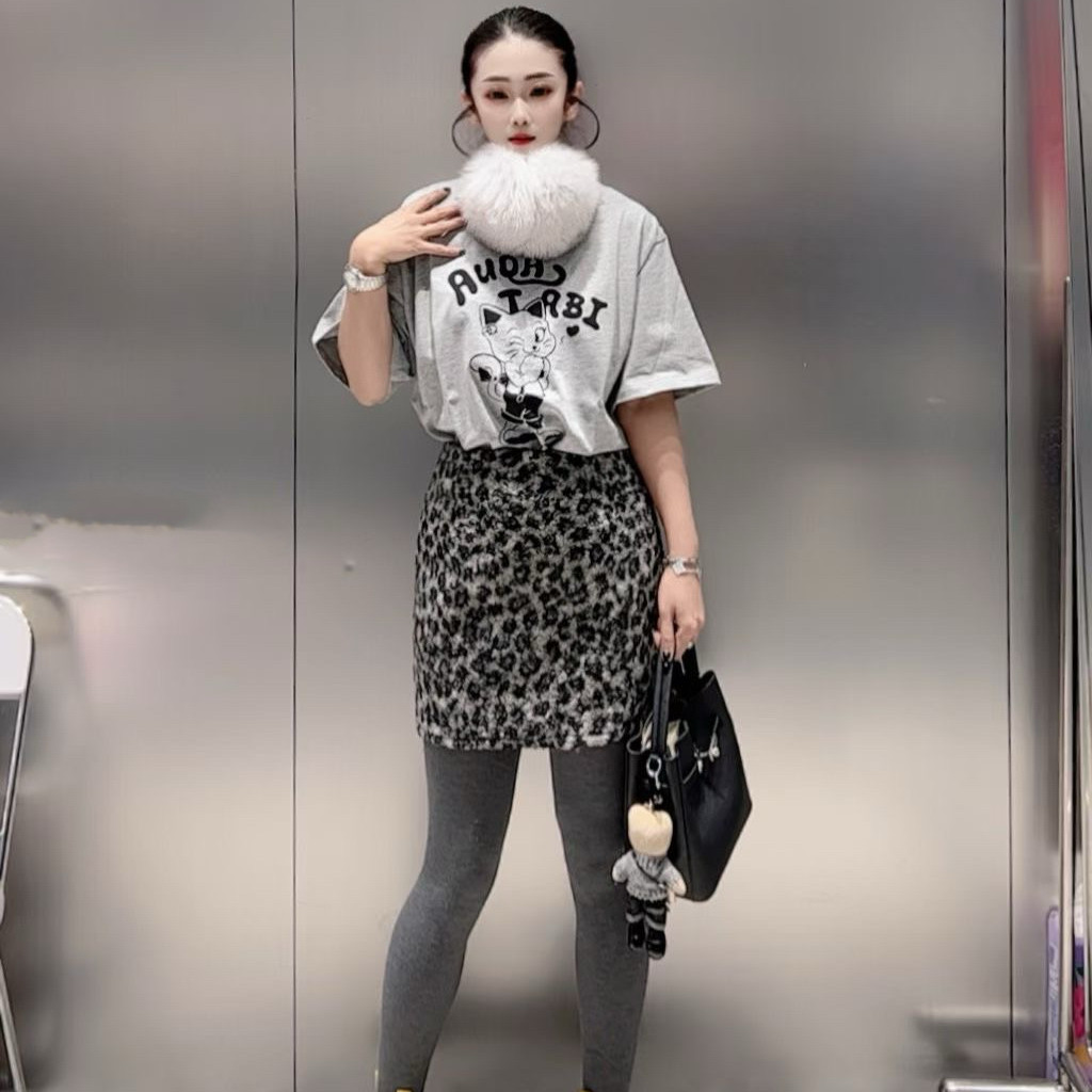 复古百搭豹纹短裙+印花短袖上衣