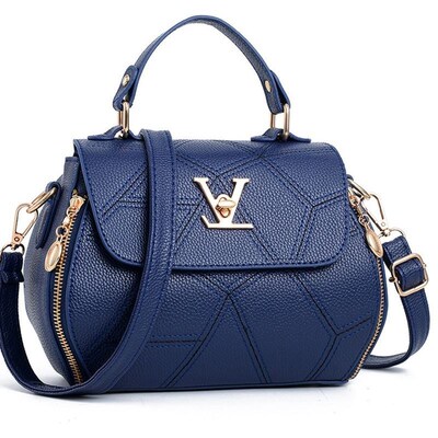 2024 Famose Womens Luxury Leathe Handbags Shell thread Bags