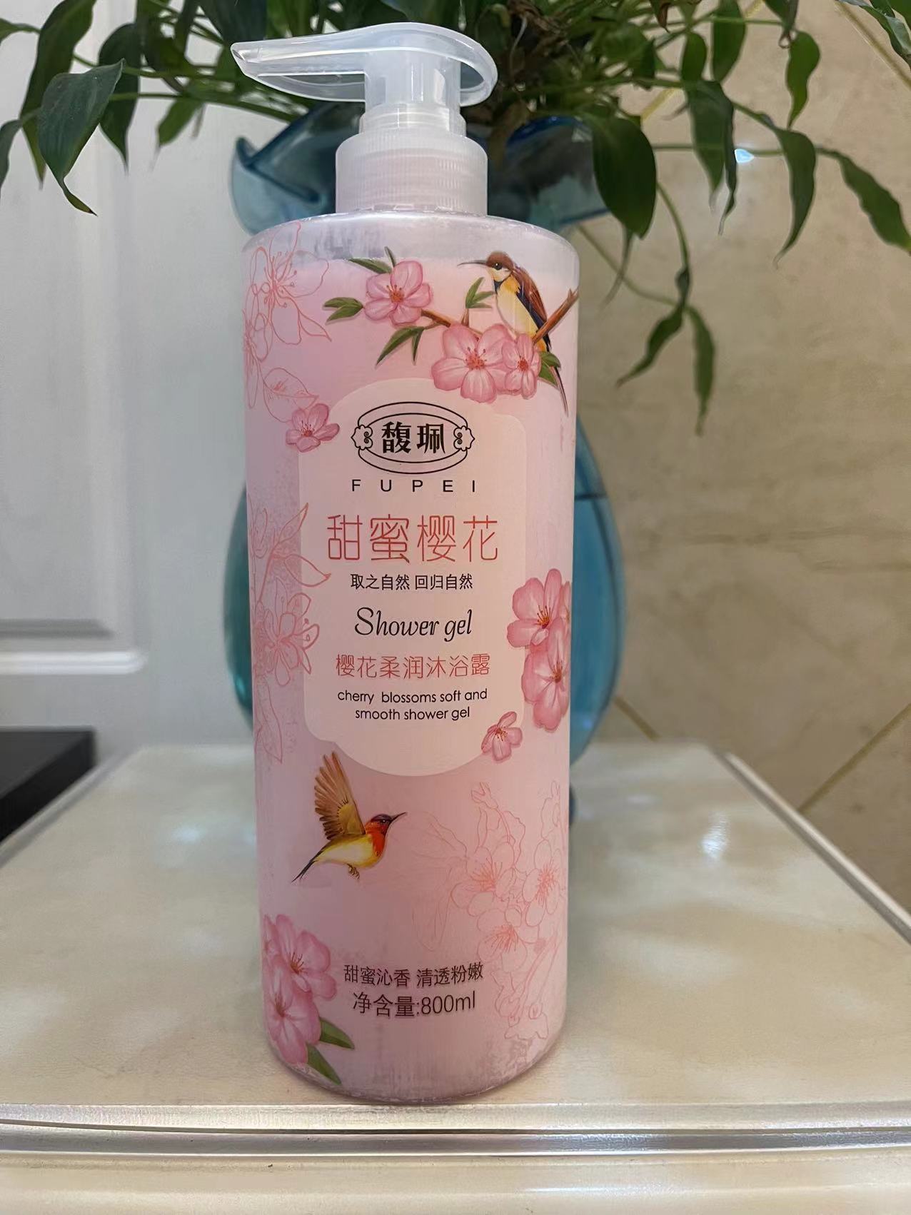 馥珮樱花柔润沐浴露800ml轻柔洁净娇嫩柔滑泡沫细腻易于冲洗