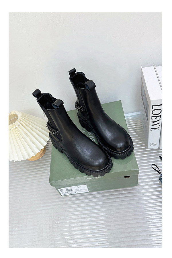 RUSSIAN ORIGINAL SINGLE TOP LAYER COWHIDE ROUND TOE CHAIN CHELSEA BOOTS BLACK LEATHER CIGARETTE BOOTS PLUS SIZE BOOTIES WOMEN