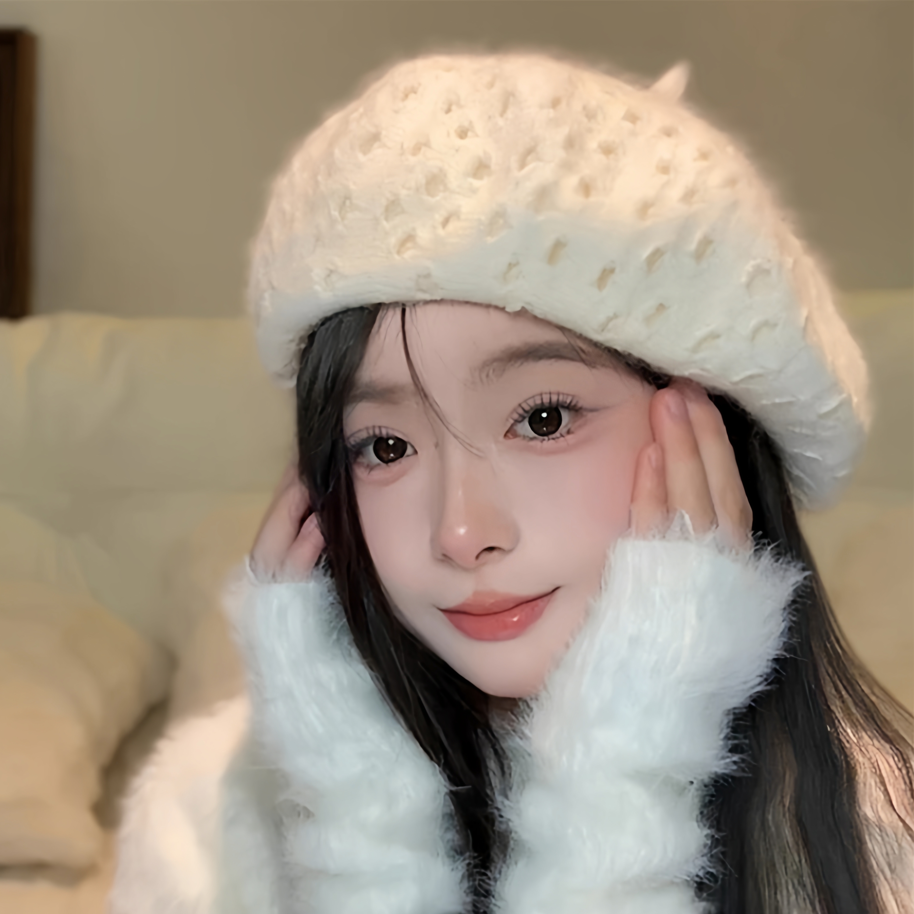 2025新款白色贝雷帽子女冬季保暖显脸小毛线帽针织护耳百搭画家帽