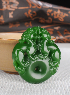 新疆和田玉碧玉貔貅吊坠 老坑菠菜绿碧玉貔貅挂件双貔貅项链挂坠