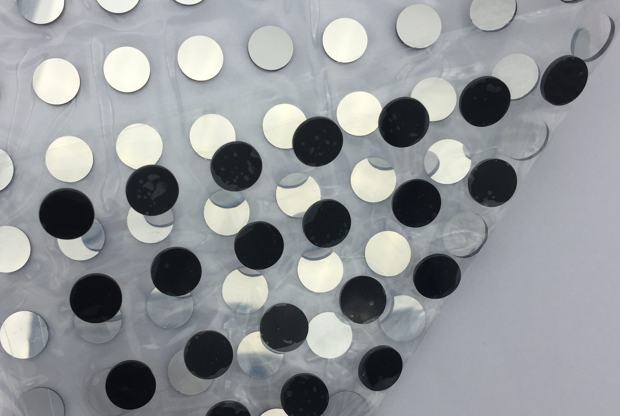 黑色850nm窄带滤光片红外成像