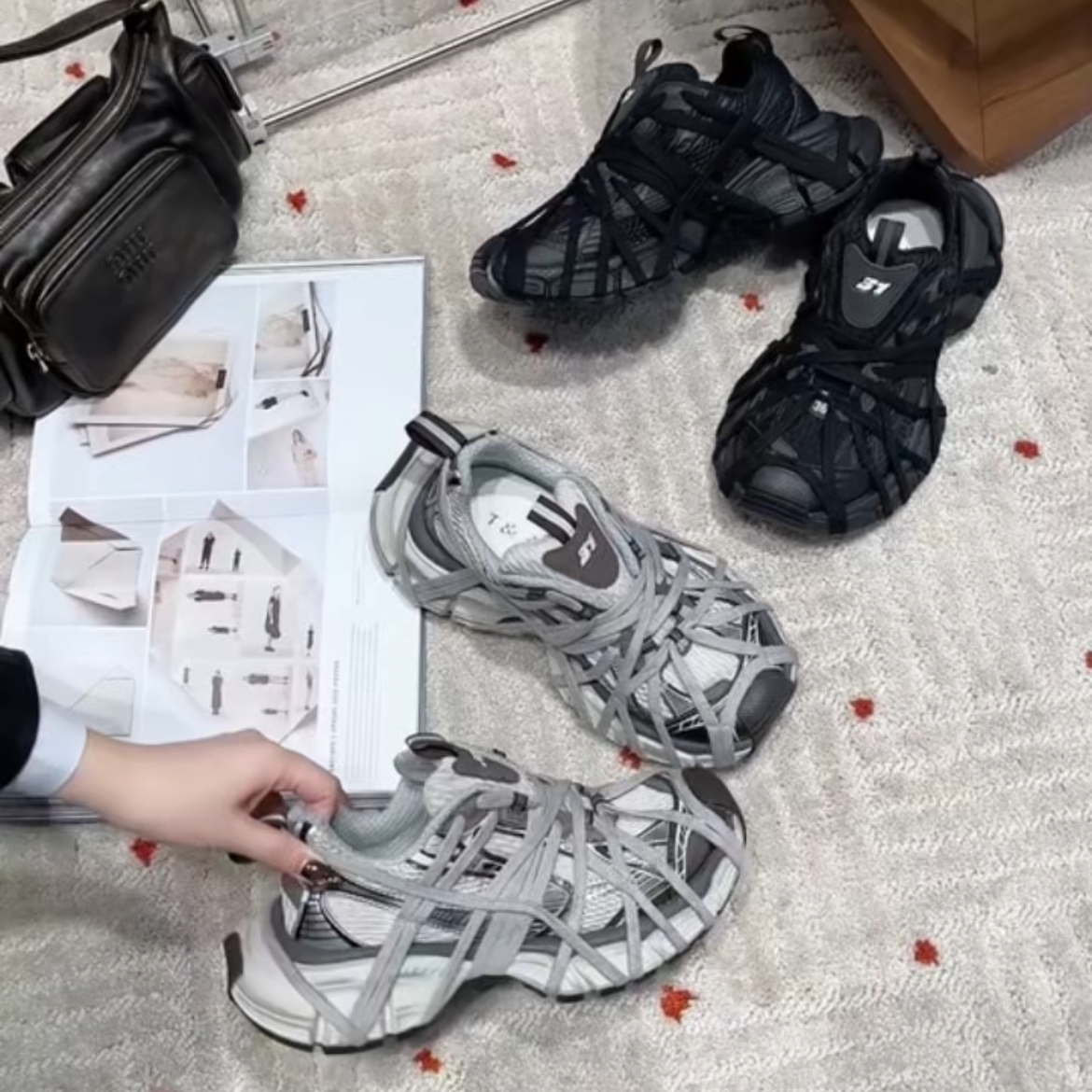 T31女鞋2026秋季新款经典3XL八爪鱼老爹鞋交叉绑带厚底休闲鞋做旧