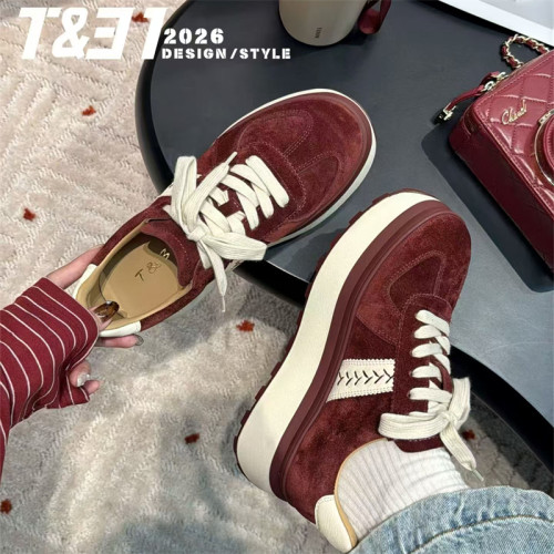 T31女鞋2026秋季新款复古猄皮阿甘鞋撞色时髦厚底休闲鞋德训鞋