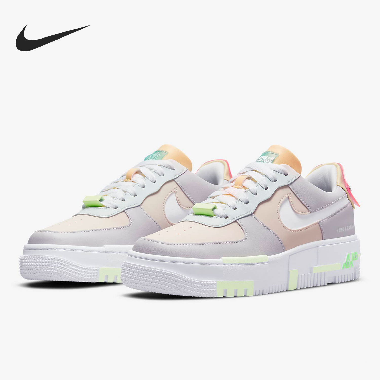 Nike/耐克正品 Air Force1 AF1女子运动低帮板鞋DO2330-511