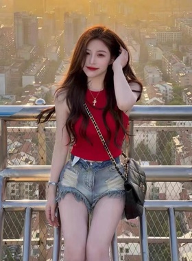 红色背心上衣牛仔短裤两件套夏季网红炸街纯欲辣妹茶系穿搭套装女