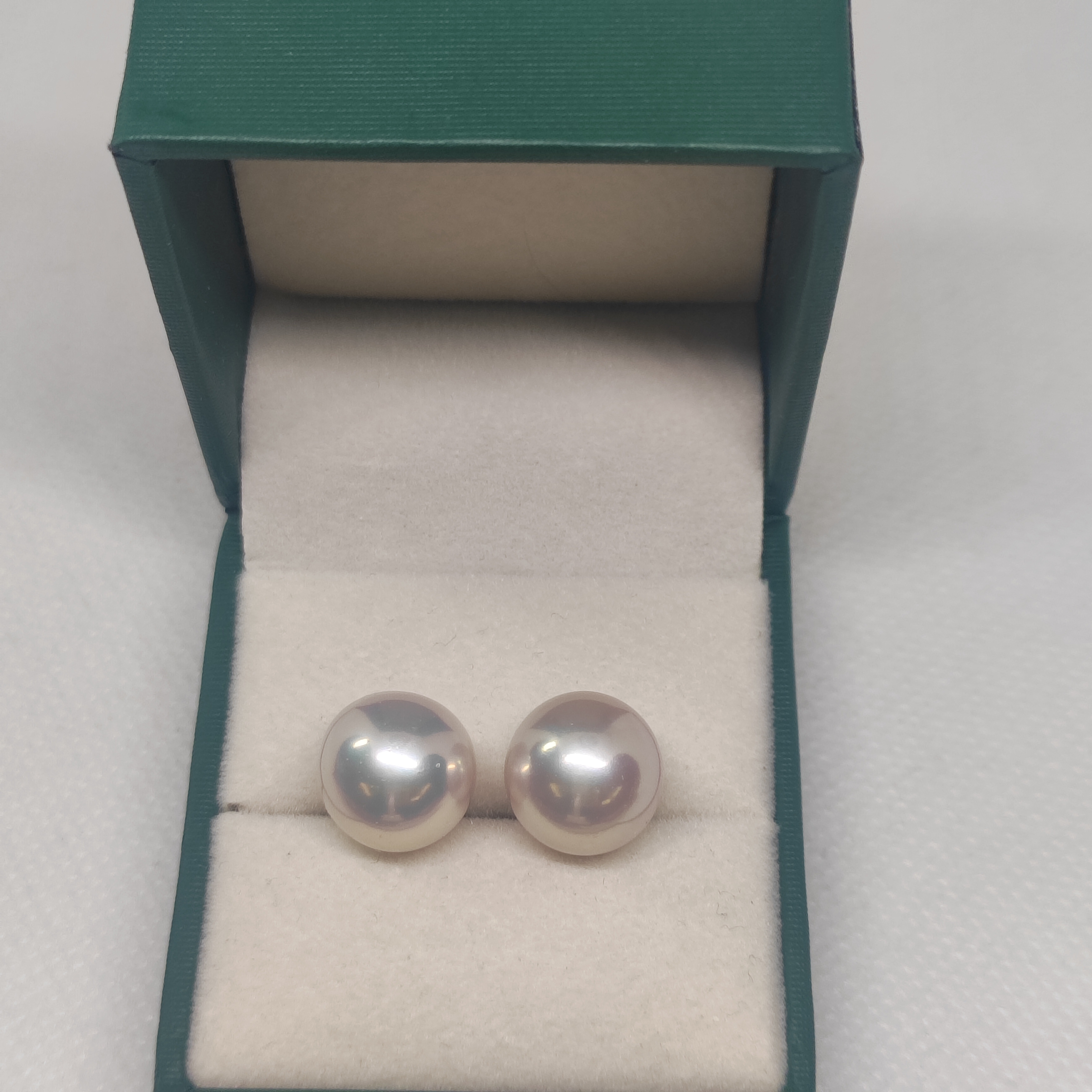 天然淡水珍珠11.6mm正圆极光钻石光纯银耳钉正面无瑕主图2个视频