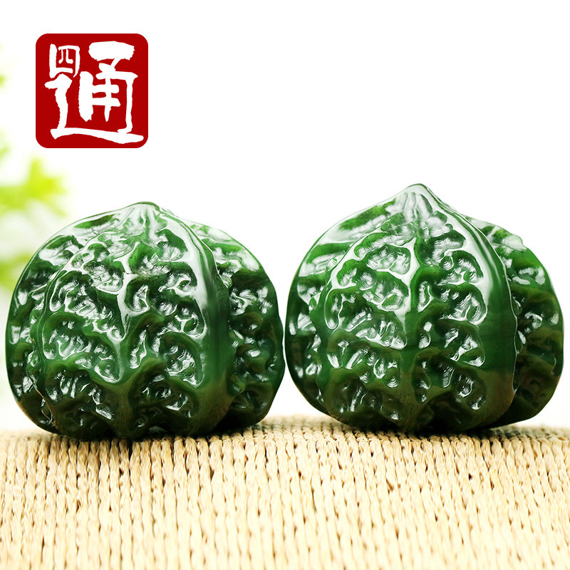 四通新疆和田玉手把件天然碧玉核桃手球菠菜绿健身玉石文玩把玩件