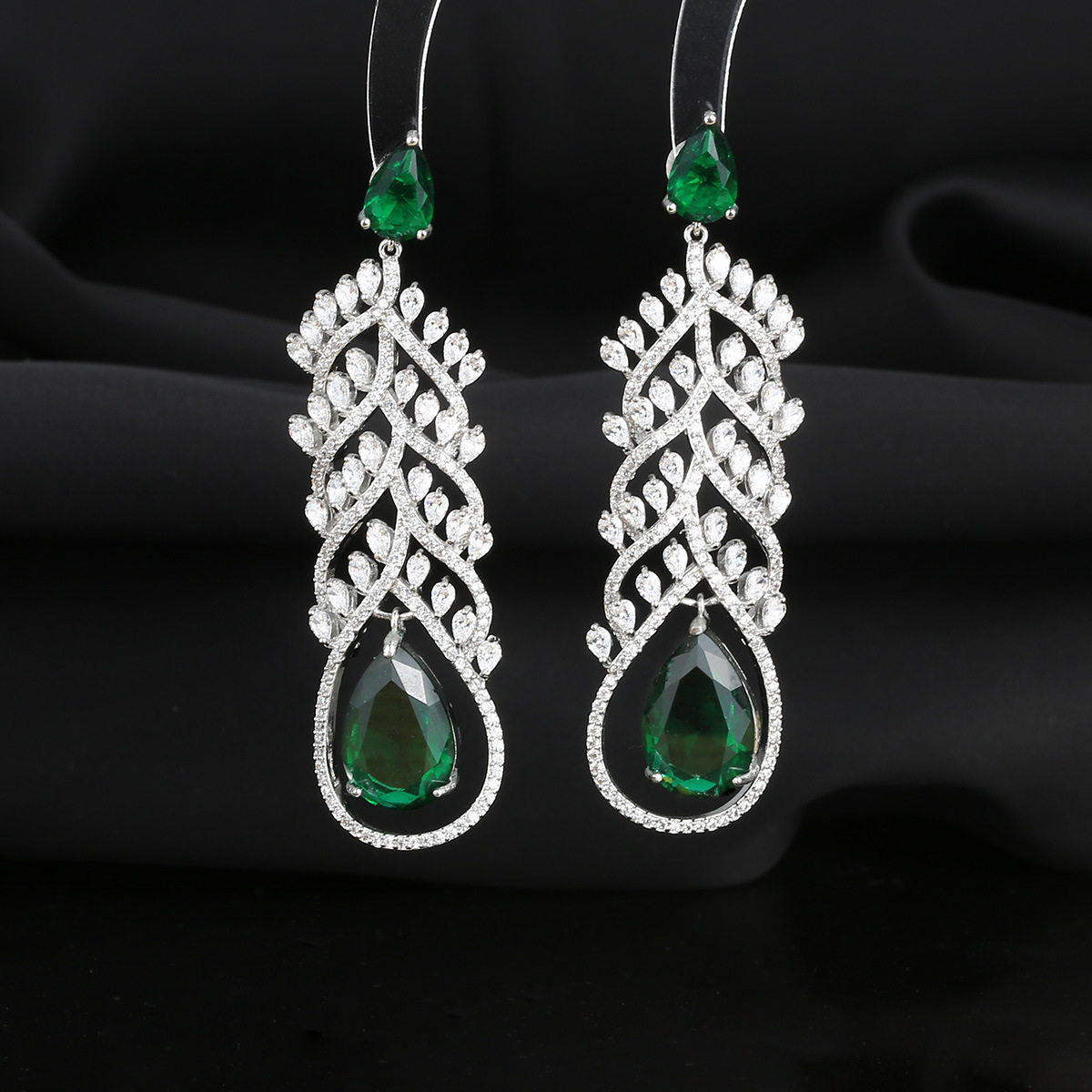 重工款微镶祖母绿锆石耳钉女水滴灵动长款羽毛造型轻奢风时尚百搭,饰品/流行首饰/时尚饰品新,耳钉,淘宝优惠券,粉丝福利购,淘宝优惠卷