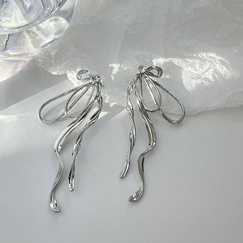 锦航半边蝴蝶结耳环小众高级感气质耳针2022年新款潮设计感耳饰