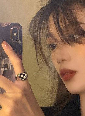 黑白棋盘格爱心戒指两件套女时尚小众个性复古食指戒撞色设计指环