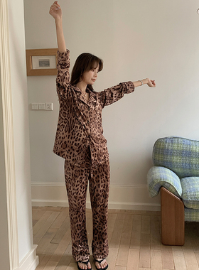 水晶绒豹纹对襟翻领睡衣女套装高级感豹纹加绒磨毛长袖长裤家居服