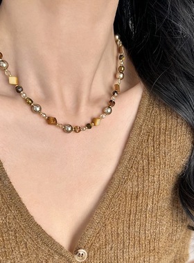 秋冬新款贝壳项链女轻奢小众美拉德虎眼石串珠项链气质简约毛衣链