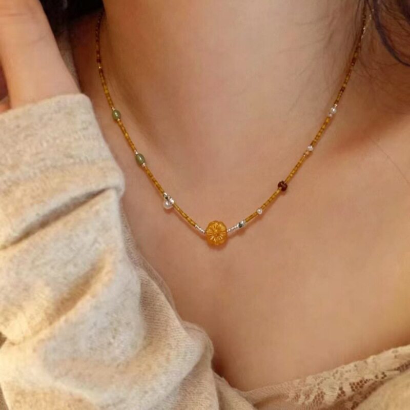 复古天然石蜜蜡黄花颈链琥珀吊坠拼接碎银珠清冷温柔秋日锁骨链