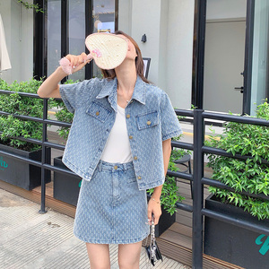 盐甜系穿搭薄款提花牛仔套装裙女夏新款设计感短袖衬衫显瘦两件套图片