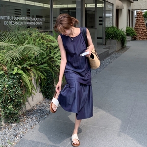 深蓝色气质假两件连衣裙女2025夏季新款韩系休闲设计感背心长裙子图片