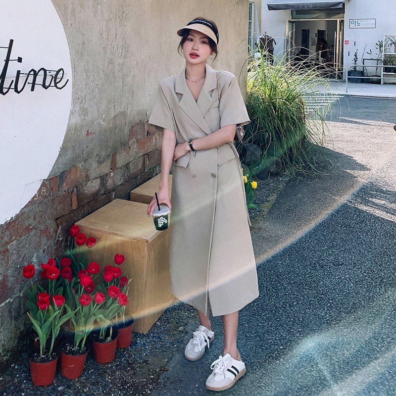 设计感小众连衣裙女夏2025新款高级感轻奢显瘦长款系带职业西装裙图片