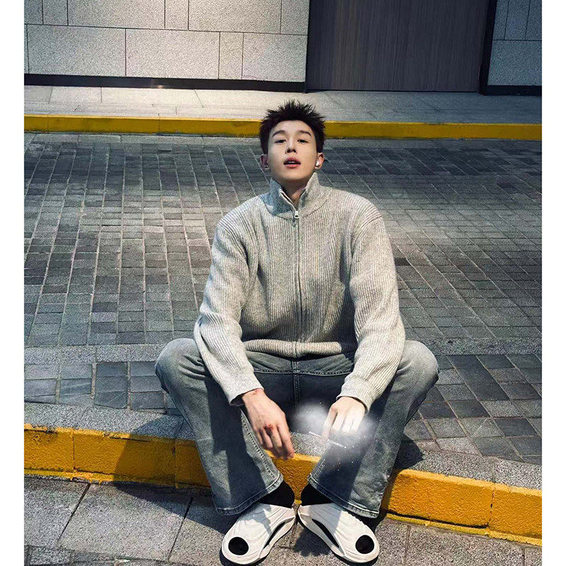 高级感半高领针织灰色拉链毛衣男装大码春秋开衫线衣慵懒正肩外套