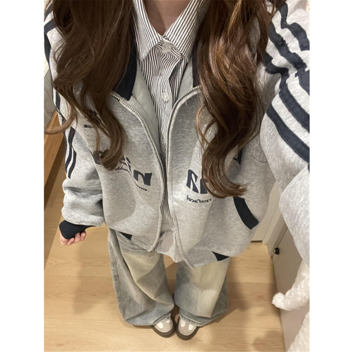 撞色立领卫衣女宽松开衫外套夹克图片