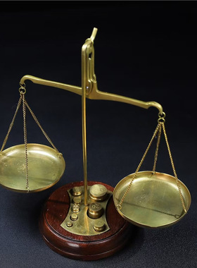 黄铜天平秤摆件实木底座铜秤家用电视柜办公装饰公平秤复古工艺品