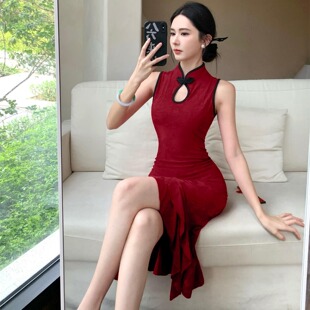 改良旗袍新中式 不规则显瘦紧身连衣裙新娘敬酒服 国风红色性感无袖