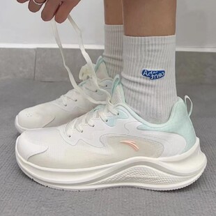 安踏漫步秋冬超轻减震轻便女款跑步鞋2023新款冬季名牌女运动鞋