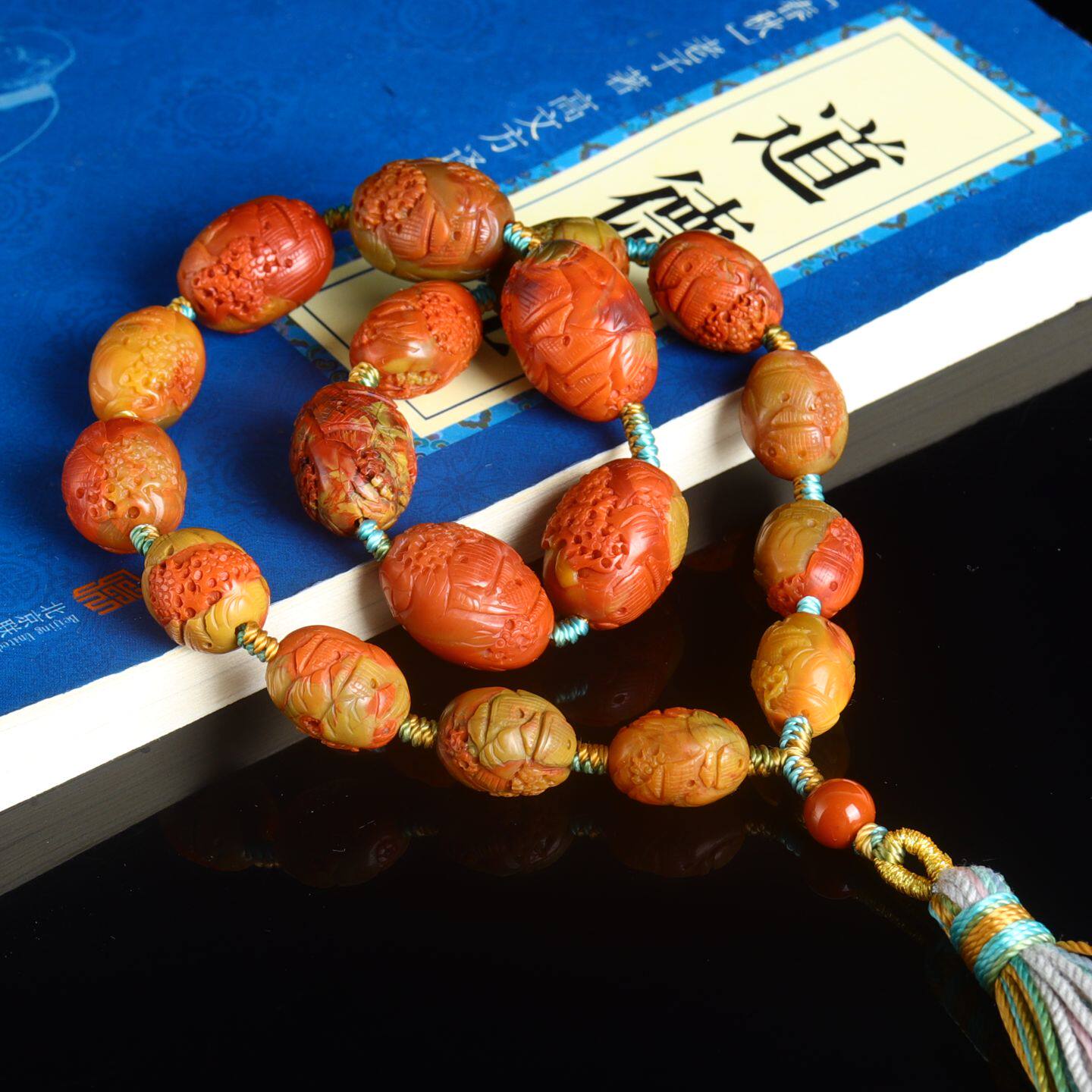 天然南红玛瑙手串黄皮包浆手持雕刻山水男女款礼物饰品送鉴定证书