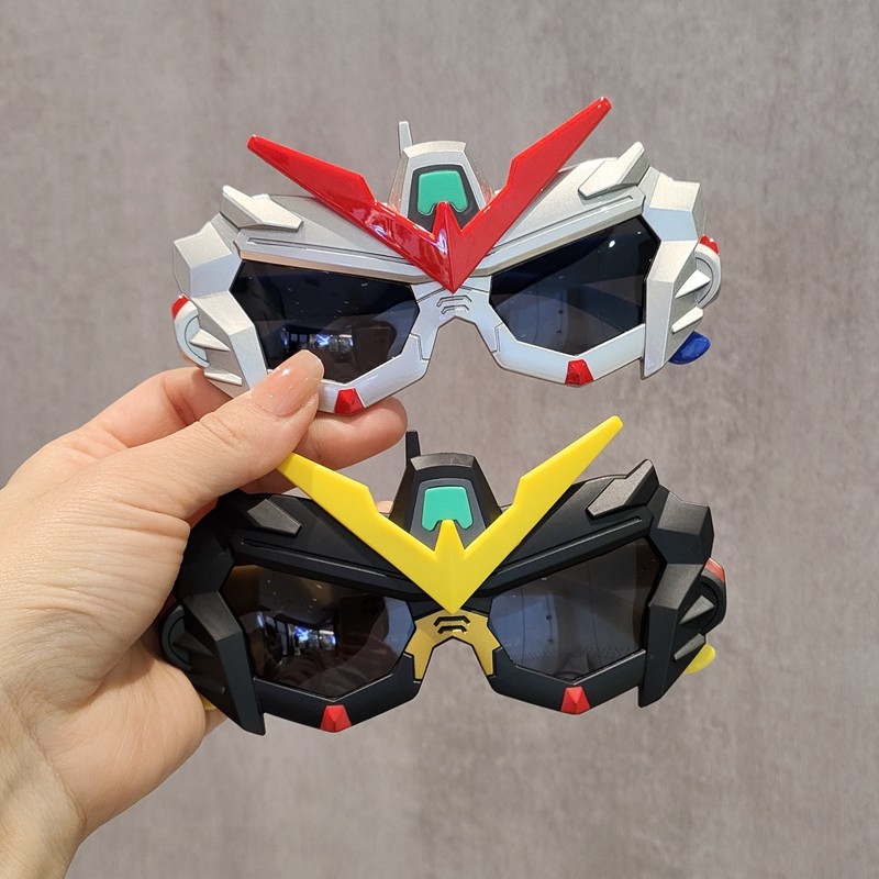2026款儿童偏光太阳镜潮酷男童机甲战士帅气发光墨镜宝宝硅胶眼镜