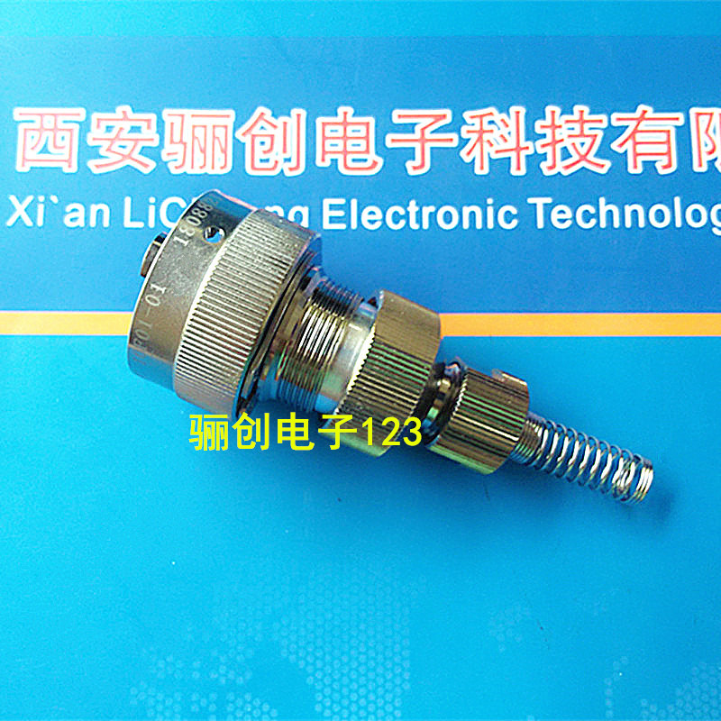 YW110F01-01 高速网络 圆形连接器 接口RJ45 接插件 插头插座