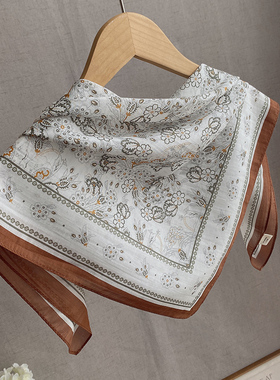 淡雅茶白色真丝小方巾70厘米春秋护颈丝巾柔软纯棉围巾旅游小披肩