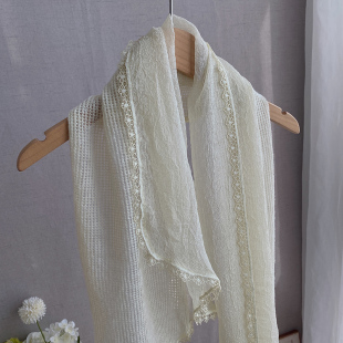 蕾丝边丝巾毛线拼接淑女秋冬保暖围巾柔软清新气质斜角减龄小披肩