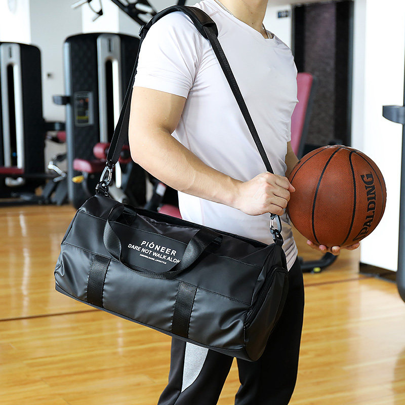 圆筒干湿分离健身包男训练运动手提游泳袋休闲潮单肩斜挎旅行背包