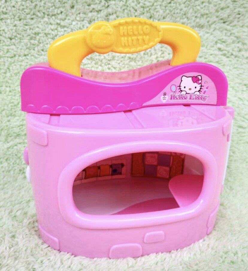 Delightful Hello Kitty Portable Pet House – Perfect Gift for Girls! - Product image 4